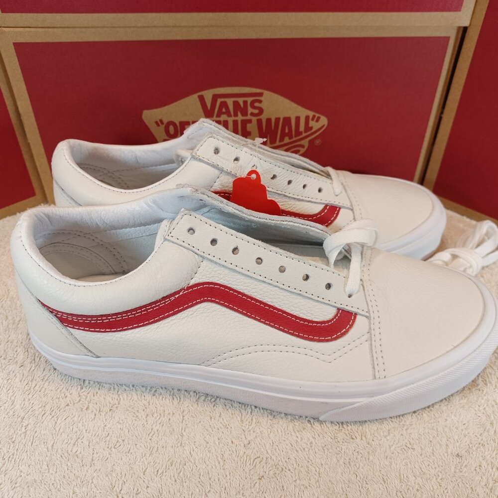 Vans Men's 7/Women's 8.5 Old Skool Leather Pop White/Chili Pepper VN0A5AO92HL